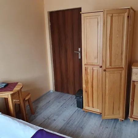 Pensjonat Dom Wczasowy Port *